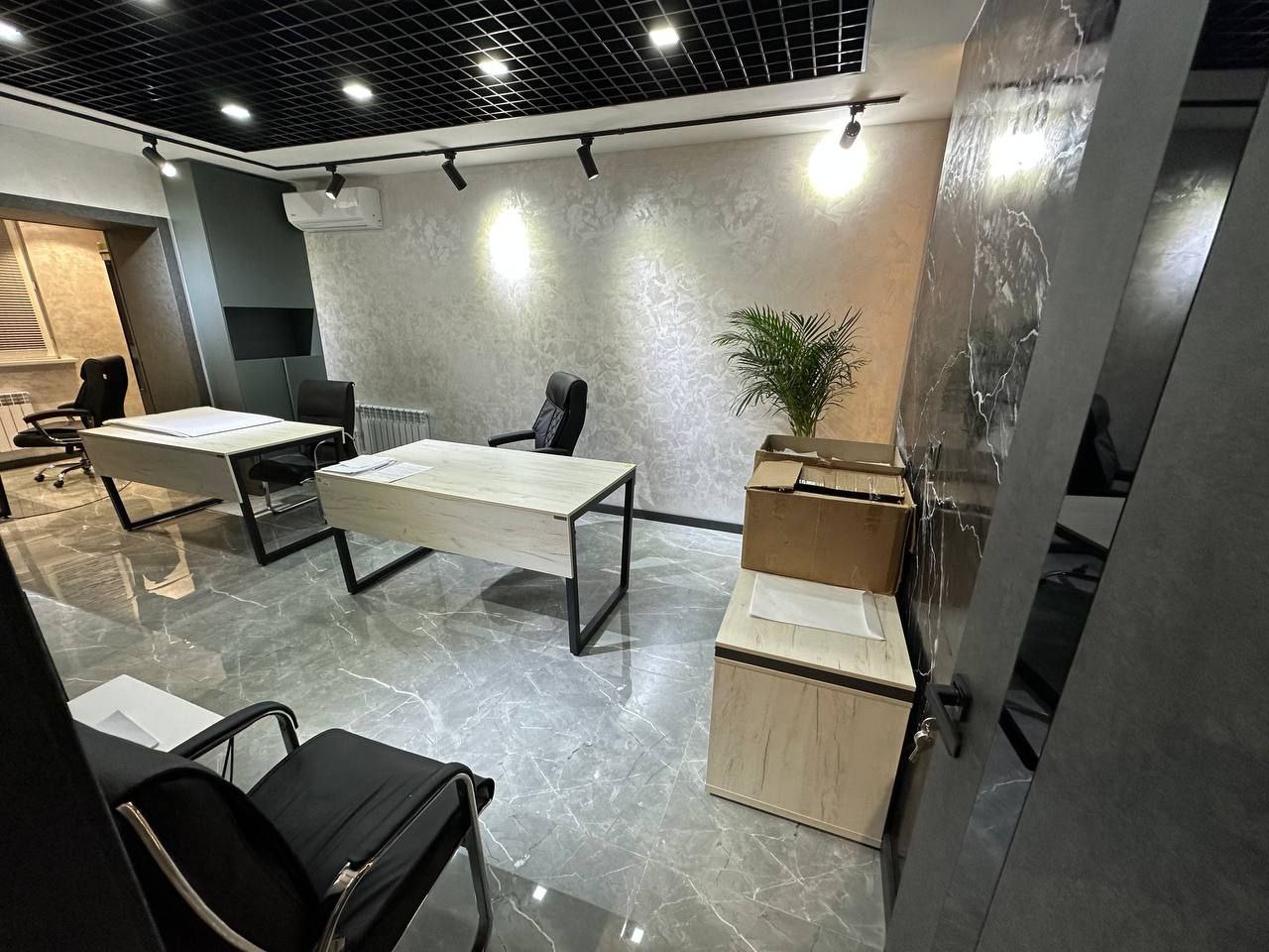 Office space for rent in the city center — C-1