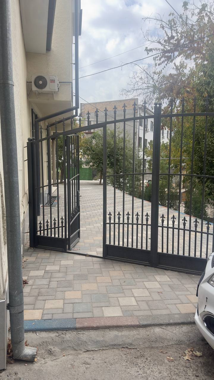 Сдаётся отдельно стоящее коммерческое помещение в аренду