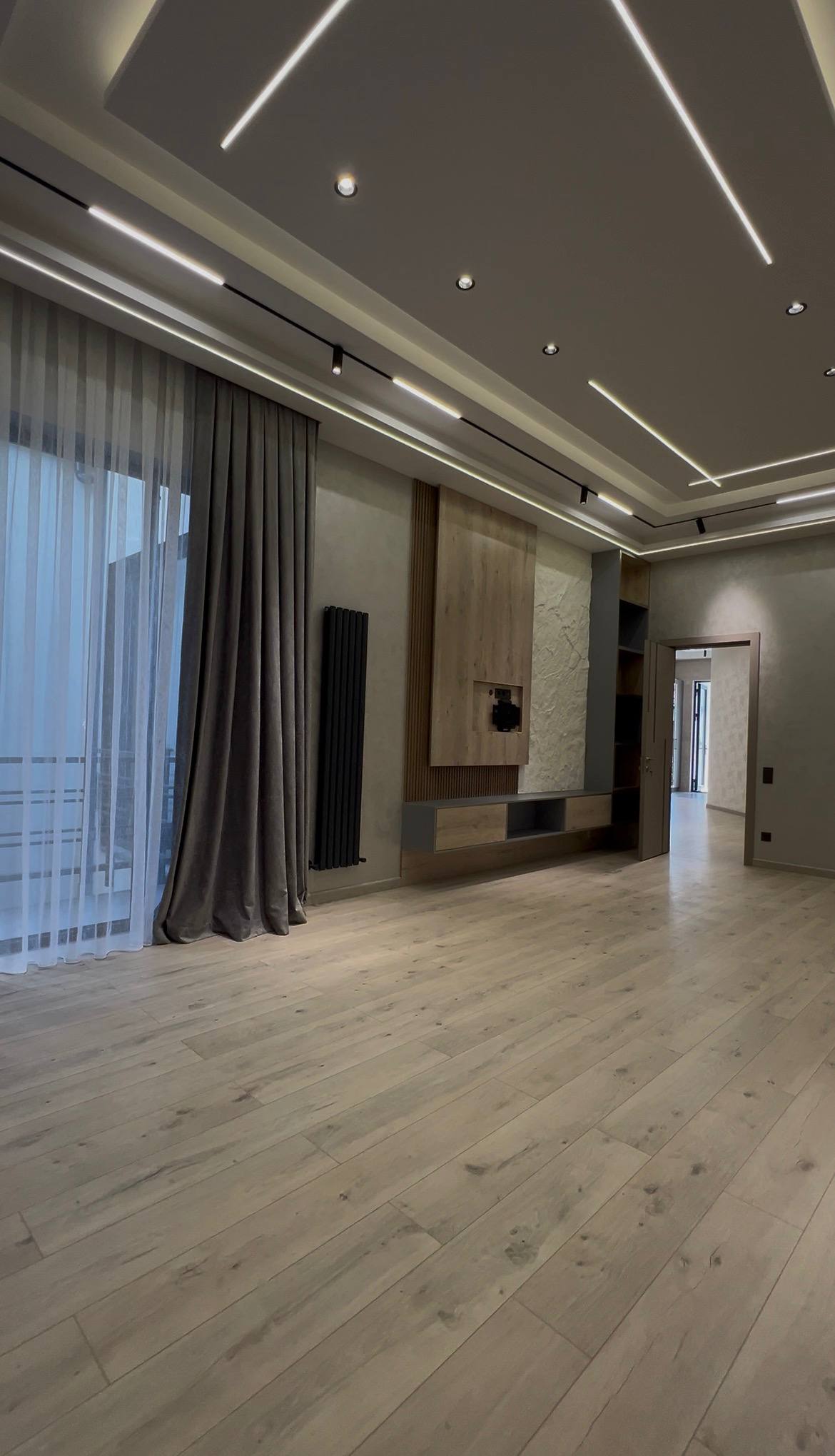 Продаётся современный Hi-Tech дом с бассейном в Яккасарайском районе — 430 м²