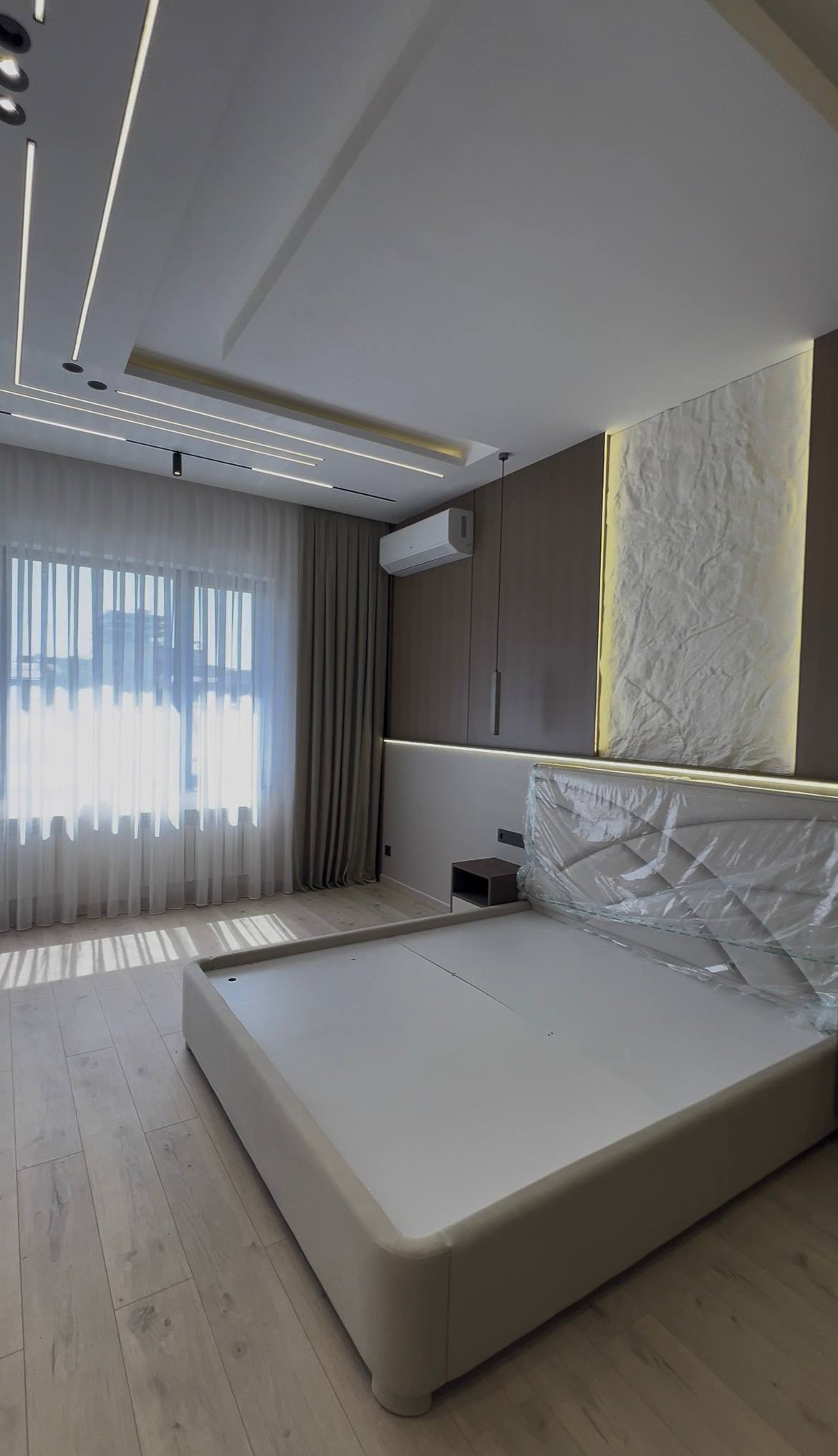 Продаётся современный Hi-Tech дом с бассейном в Яккасарайском районе — 430 м²