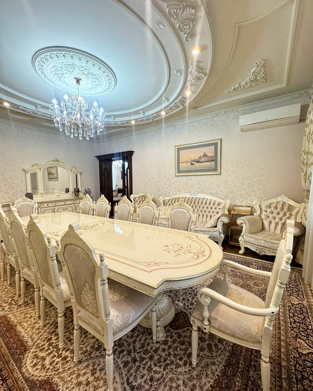 ## Просторный дом 450 м² в махалле Никитина — Мирзо\-Улугбекский район
