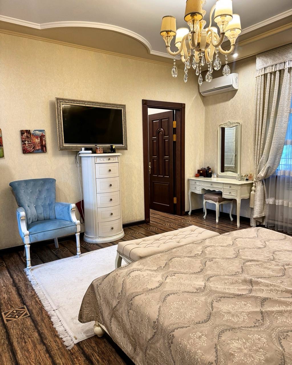 ## Просторный дом 450 м² в махалле Никитина — Мирзо\-Улугбекский район