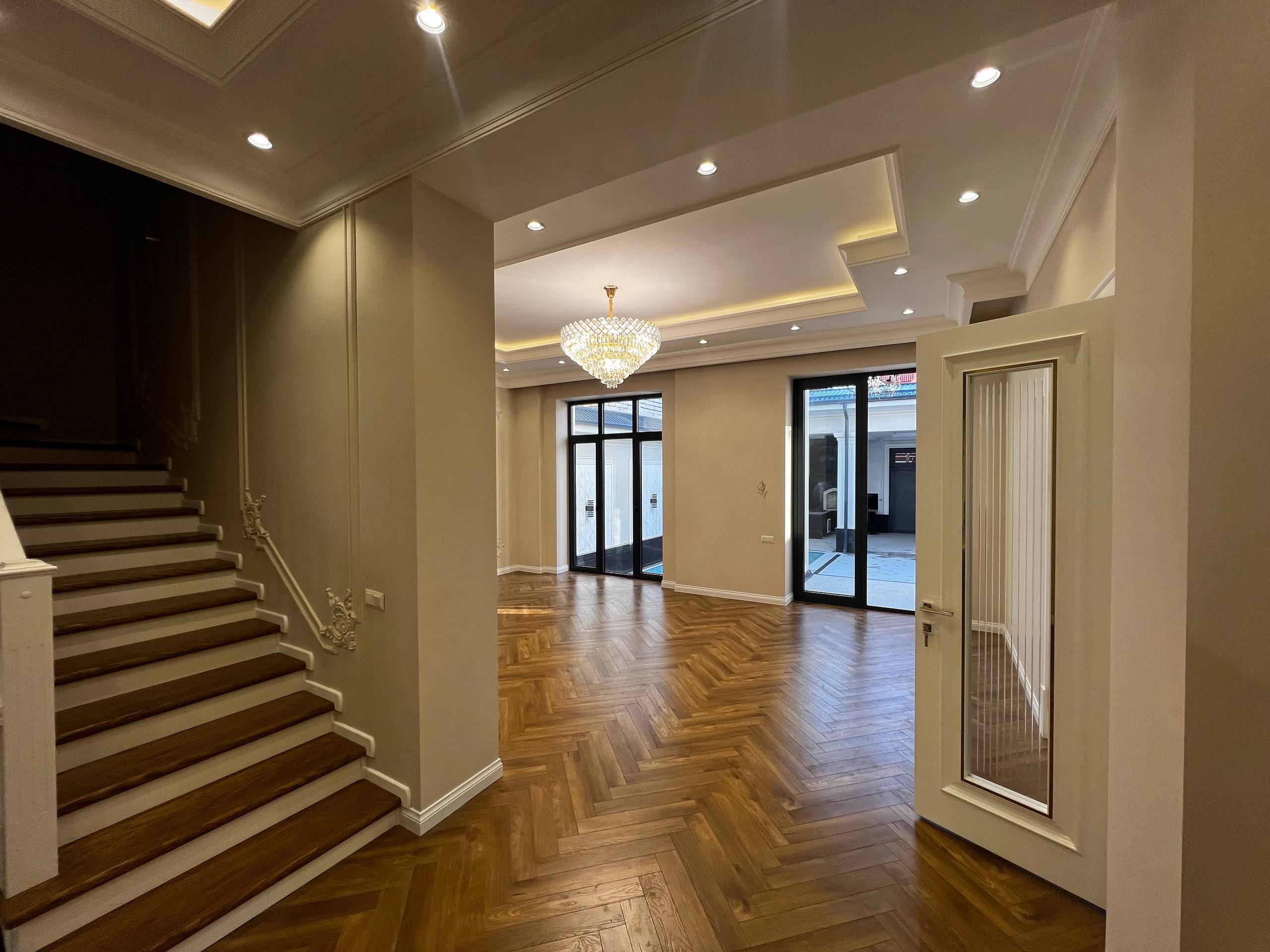 Дом Мирзо-Улугбекский район Никитина — 3,3 сотки, 2 бассейна