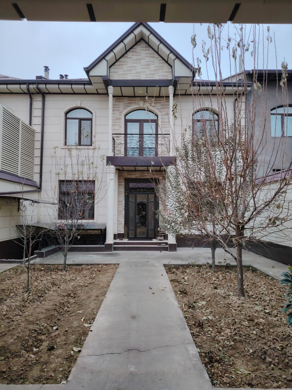 Дом в Кибрайском районе, Дурмень