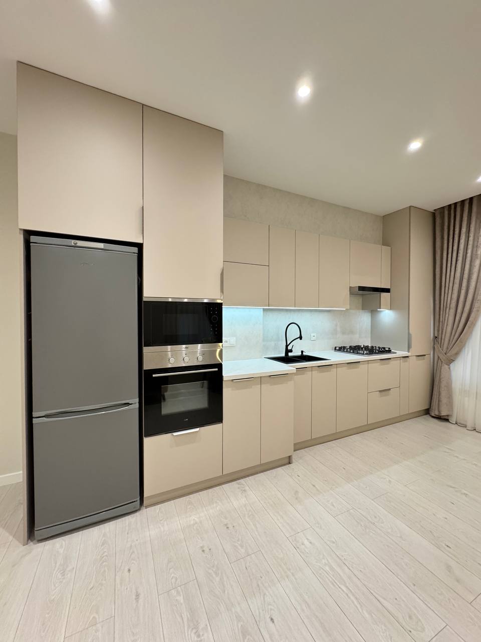 ПРОДАЁТСЯ 3-КОМНАТНАЯ КВАРТИРА В НОВОСТРОЙКЕ