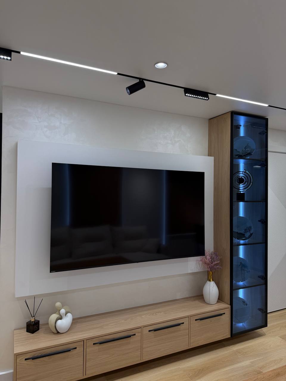 ПРОДАЁТСЯ КВАРТИРА С АВТОРСКИМ РЕМОНТОМ